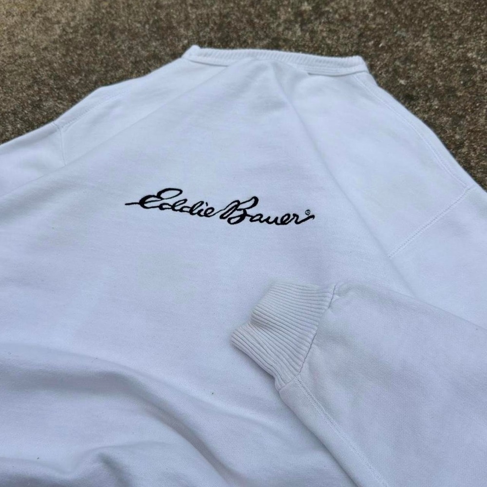 Vintage 90s Eddie Bauer Crewneck White Script Logo USA Made Mens Medium g3